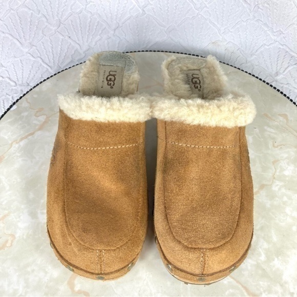 UGG Mules Womens Size 5 Tan Suede Australia Kalie Sheepskin Studded Wooden Clogs - Picture 4 of 13